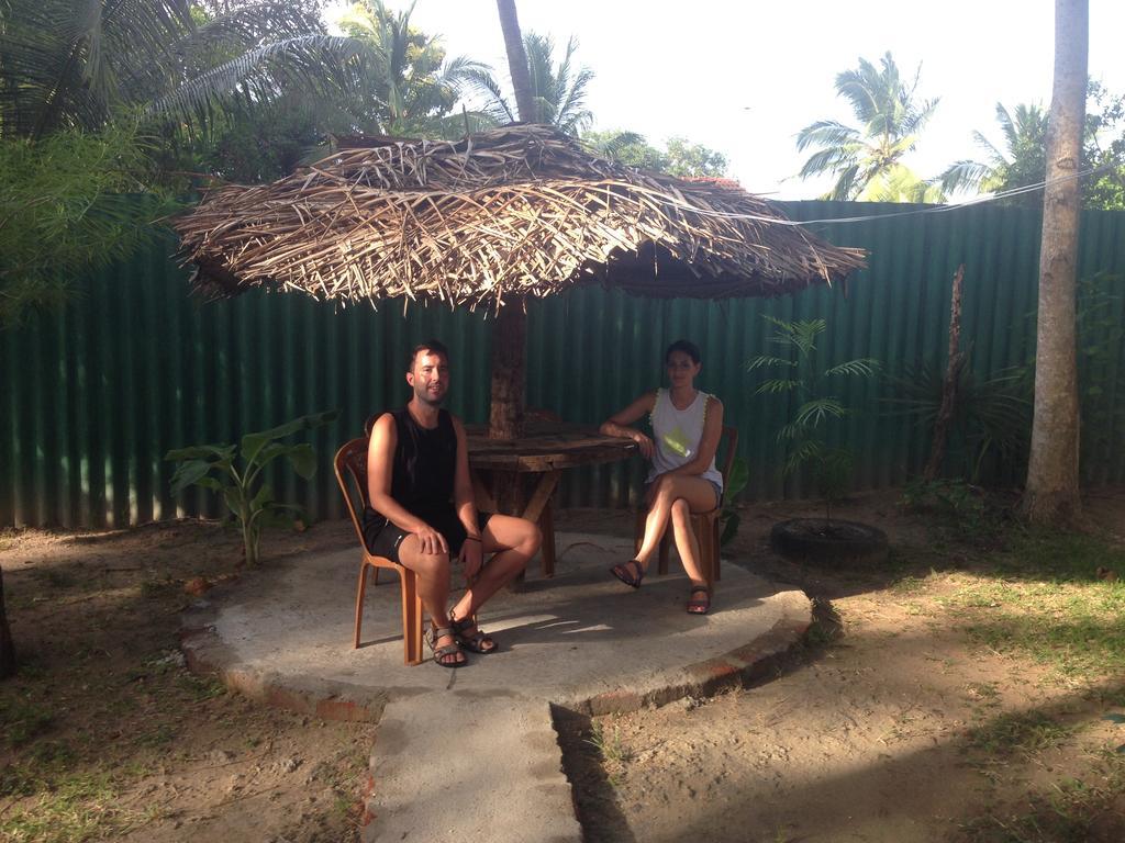 לינה וארוחת בוקר אנוראדפורה Coconut Park מראה חיצוני תמונה