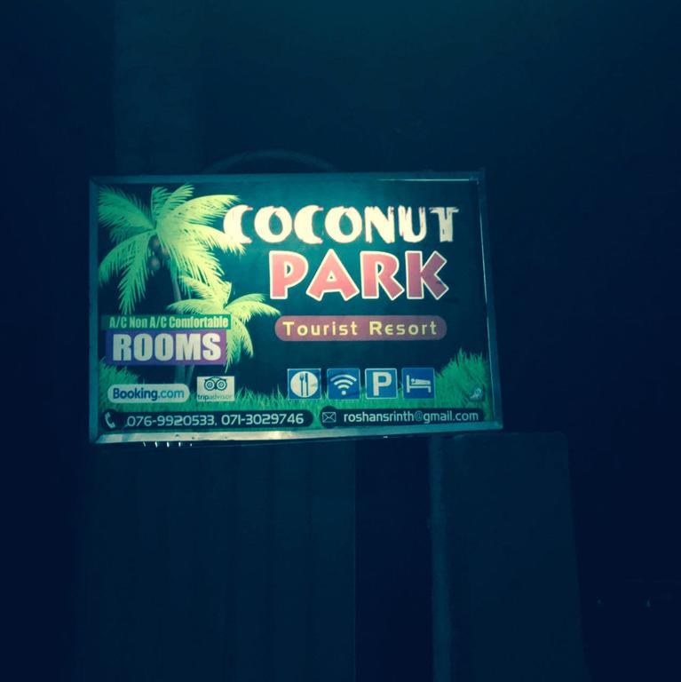 לינה וארוחת בוקר אנוראדפורה Coconut Park מראה חיצוני תמונה
