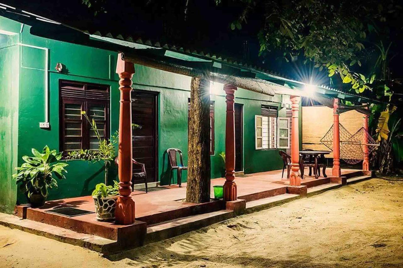 לינה וארוחת בוקר אנוראדפורה Coconut Park מראה חיצוני תמונה