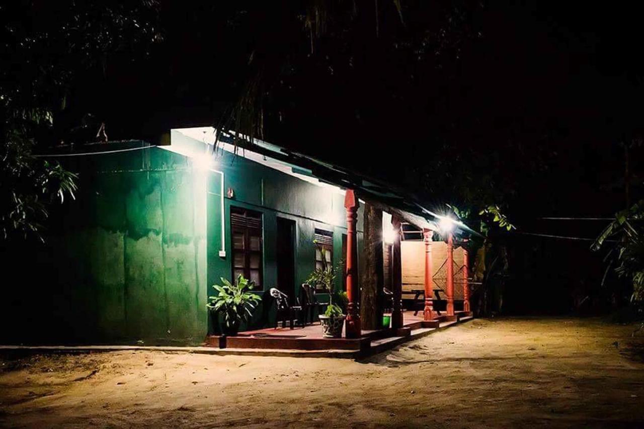 לינה וארוחת בוקר אנוראדפורה Coconut Park מראה חיצוני תמונה